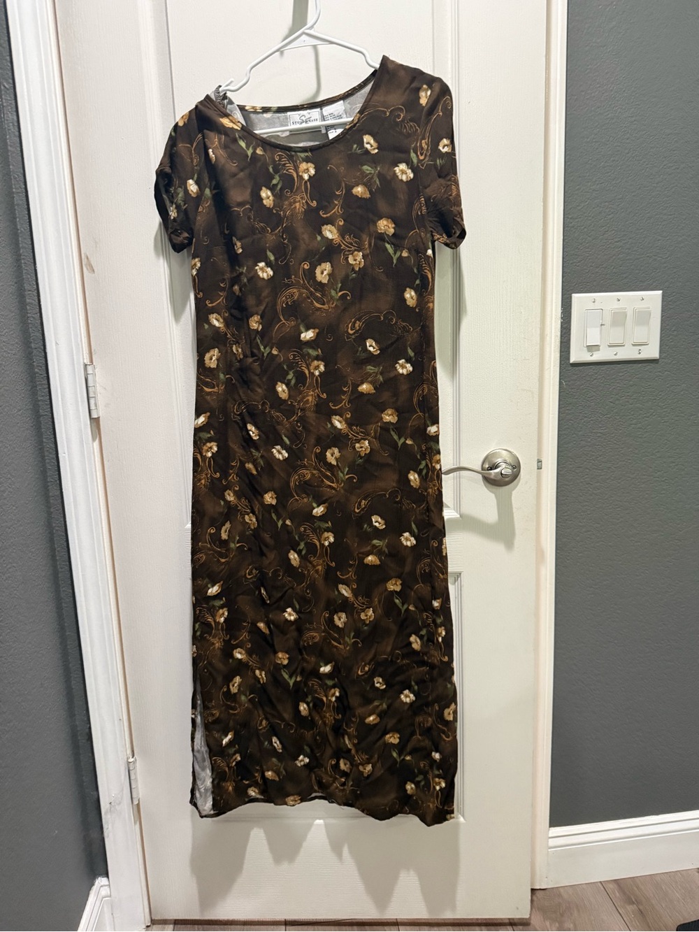 90s Brown Floral Short-Sleeve Midi Dress